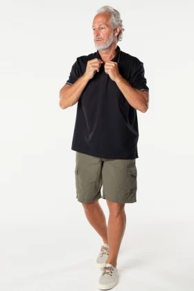 Camisa Polo em Malha Weller com Detalhes na Gola e Punho com Bolso - Preto