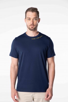 Camiseta Básica Algodão Premium - Gola C - Estampa na Gola - Azul Marinho