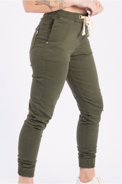 Calça Jeans Jogger com Elástico e Cordão Verde