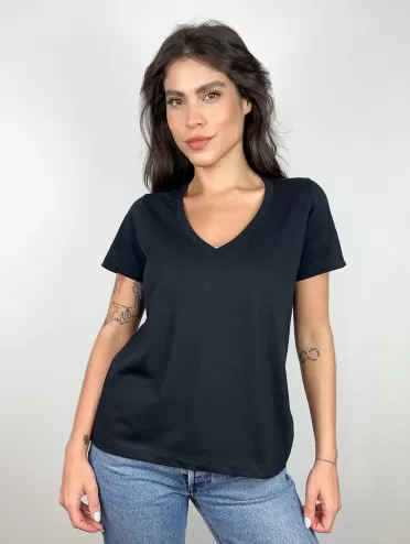 Camiseta Feminina Gola V de Algodão Lisa Nati