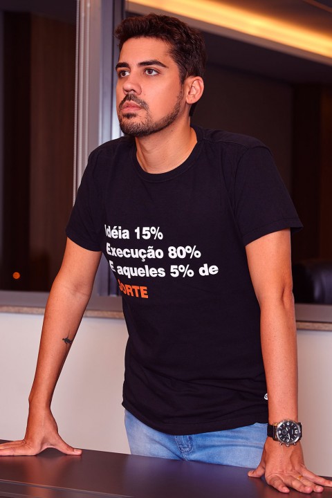 Camiseta Masculina Linha Business - Ideia 15%, Execução 80%, e Aqueles 5% de Sorte